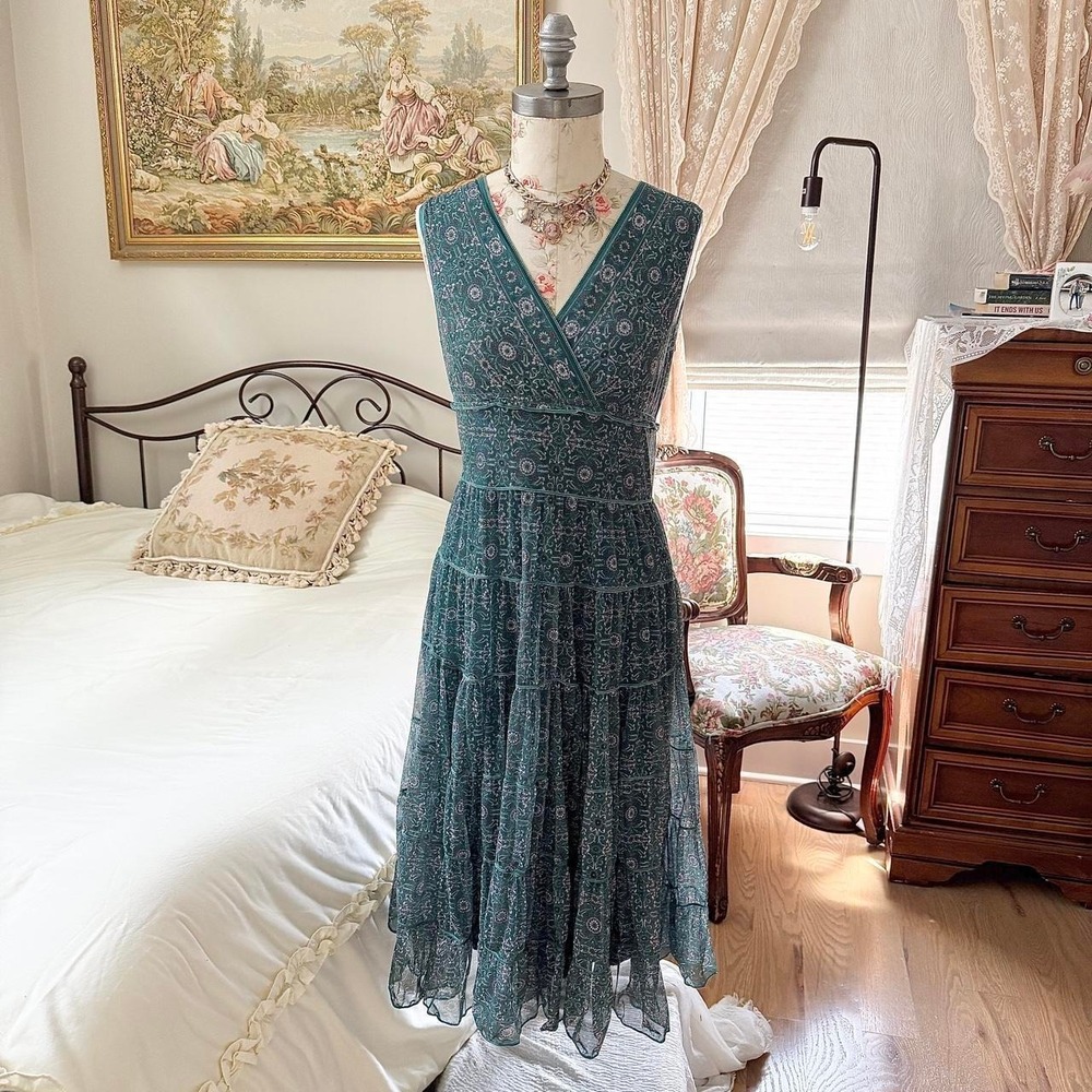 Modern Max Studio size XS teal printed tiered sleeveless midi dress